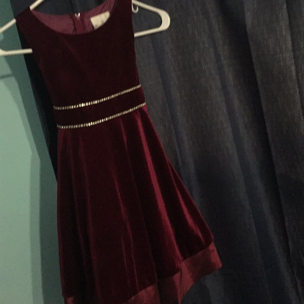 Velvet Rare Editions Dress Size 6